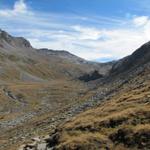 Blick in das Ofental. Links die Jazzilücke. Geradeaus der Ofentalpass