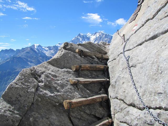 in der Regel ist die Ostwand vom Monte Rosa schon sehr früh hinter Quellwolken verdeckt