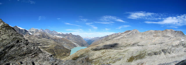 super schönes Breitbildfoto mit Blick über den Mattmark Stausee und bis zum Bietschhorn