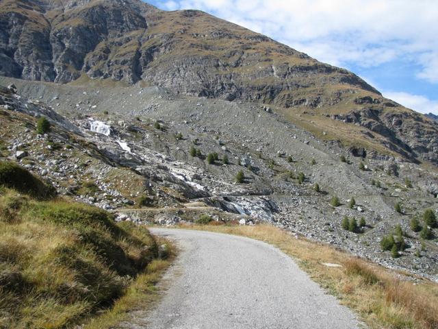 wir erreichen den Punkt wo sich der Schwarzbergbach in den Stausee ergiesst