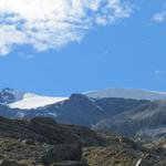 Blick hinauf zum Fluchthorn mit seinen imposanten Gletscherabstürzen