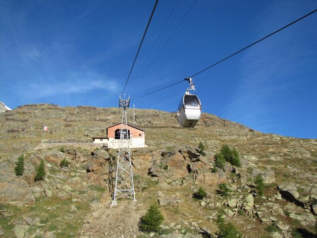 wir erreichen die Bergstation der Hannigalp Seilbahn