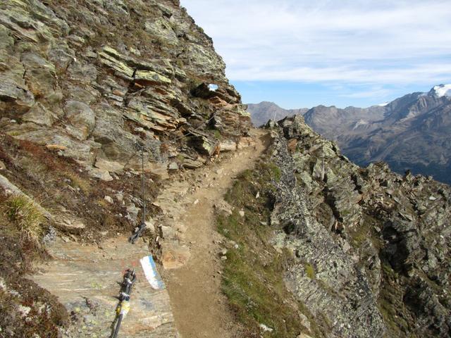 der Hüttenweg ist nun nur noch für schwindelfreie Berggänger machbar