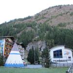 bei der Talstation der Gondelbahn Hohsaas in Saas-Grund