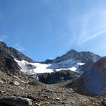 schönes Breitbildfoto bei Punkt 2892 m.ü.M.  aufgenommen, mit Blick zum Lagginhorn, Lagginjoch und Weissmies