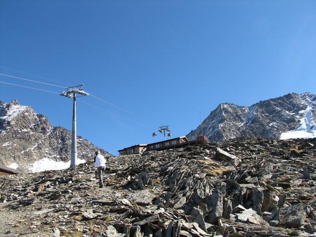 kurz vor der Hohsaas Hütte und zugleich die Bergstation der Gondelbahn Kreuzboden - Hohsaas