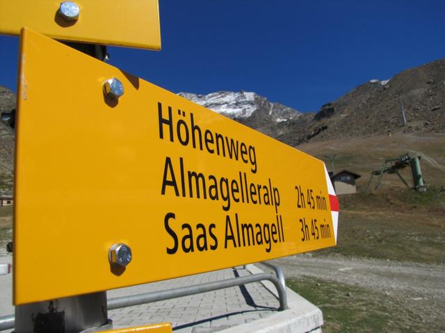 über den Höhenweg geht unsere Wanderung weiter zur Almagelleralp