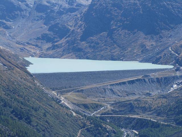 der riesige Mattmark Stausee. Dort waren wir auch schon und auf dem Monte Moro Pass