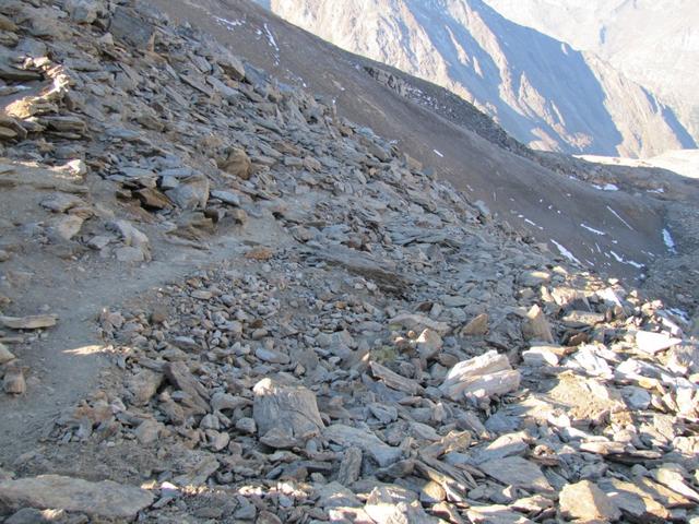 der Abstieg erfolgt über die Aufstiegsroute