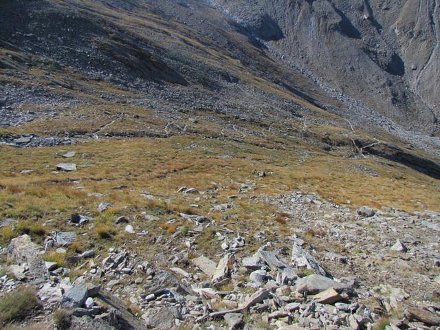 gut ersichtlich der Bergweg der uns ins Tal runter führen wird