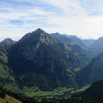 schönes Breitbildfoto vom Kiental