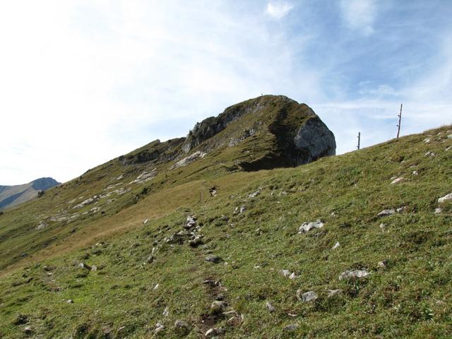 kurz vor dem Gipfel wird der Bergweg nochmals ein bisschen steiler