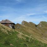 Blick zurück zur Grathütte und dem Rüederigsgrat