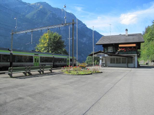 die nicht mehr bediente BLS Station Blausee-Mitholz