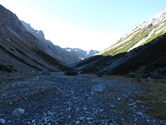 bei Punkt 1870 m.ü.M. Usseren Sandboden erreichen wir den Talboden des Welschtobel