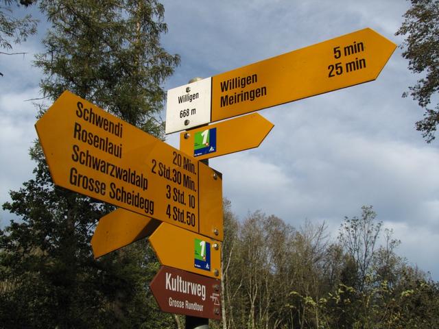 Wegweiser bei Willigen Punkt 668 m.ü.M.