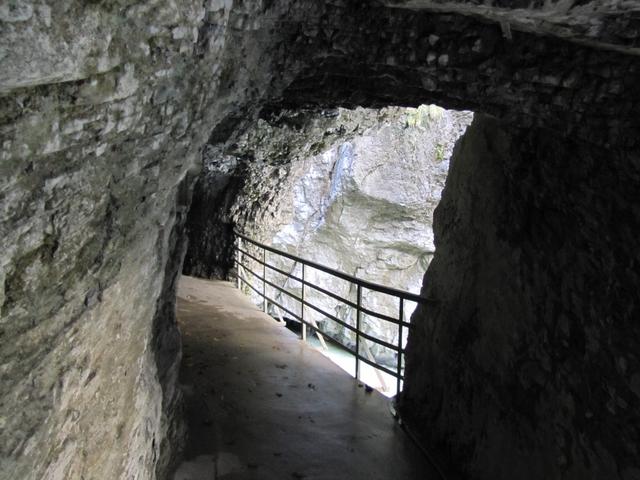 der Weg durch die Aareschlucht