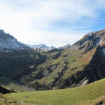 Breitbildfoto vom Rengglipass aus gesehen mit Blick ins Suldtal mit dem Latrejespitz