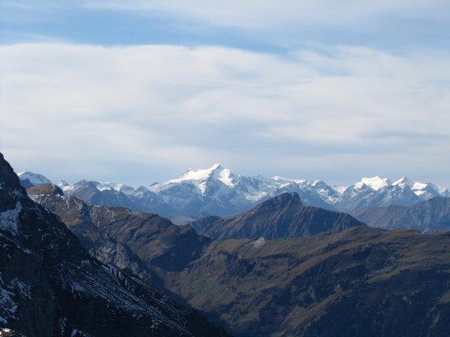 Blick zum Wildstrubel und Wildhorn