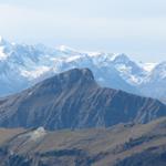 Blick zur Grathütte auf dem Giesigrat und im Hintergrund der Elsighorn, beide haben wir schon besucht