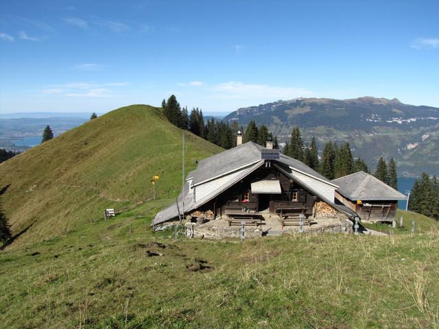 bei der Alphütte kann man auch einkehren und etwas trinken und Essen