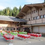 beim Berghaus Elsigenalp einen Kaffee getrunken