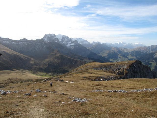 auf dem gleichen Weg wie wir gekommen sind, geht es nun wieder abwärts