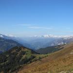 der Blick reicht bis zum Oberalpstock, Düsi, Tödi und Bifertenstock