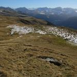 zum teil weglos geht es nun über die Sonnenterrasse des Schanfigg, bei Furgglis abwärts