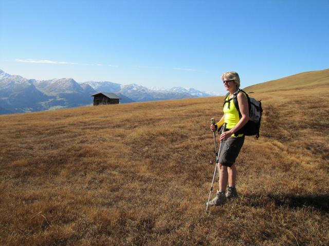 während dem runterlaufen geniessen wir die warme Herbstsonne