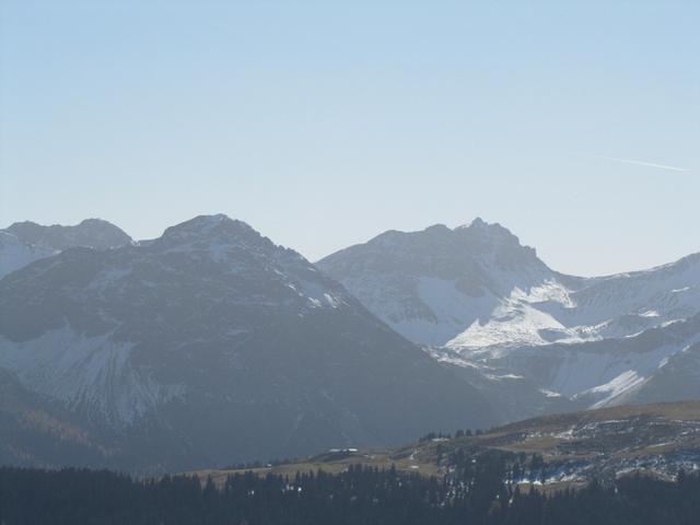 Blick zum Schiesshorn und Valbellahorn, dort oben waren wir auch schon