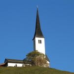 schon von weitem ist die kleine aber schöne Kirche von Tenna ersichtlich