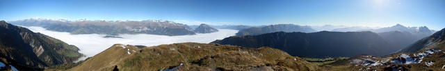 sehr schönes Breitbildfoto mit Blick Richtung Haldensteiner Calanda