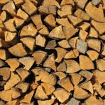 das Holz für den nächsten Sommer ist schon gestapelt