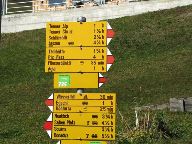 Wegweiser in Tenna 1643 m.ü.M.