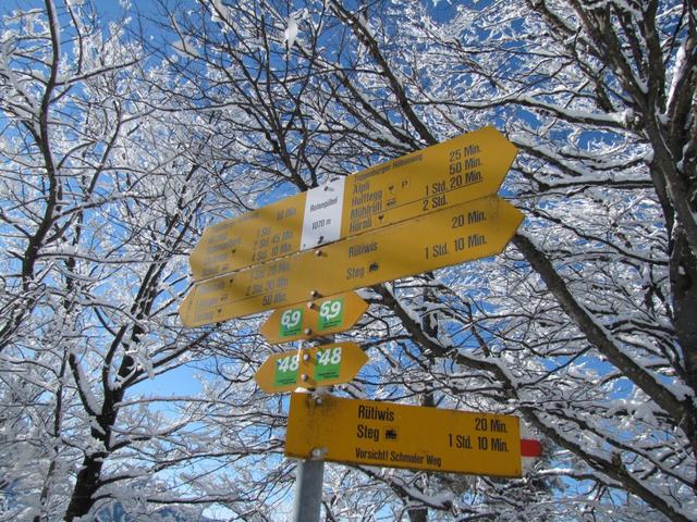 Wegweiser Rotengübel 1070 m.ü.M. unser nächstes Ziel die Hirzegg