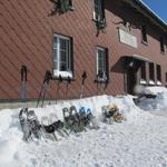 das Alprestaurant Tierhag 1140 m.ü.M. Wir sind nicht die einzigen Schneeschuhgänger