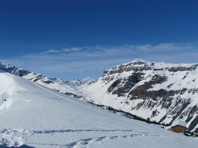 Blick zum Klausenpass