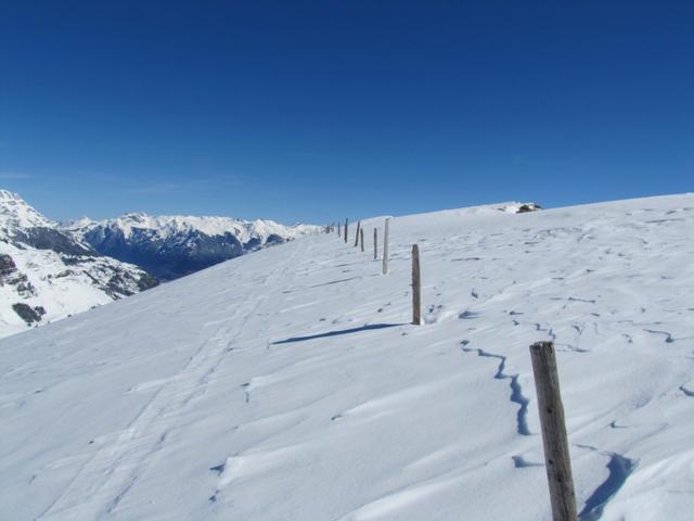 wir haben die andere Schneeschuhläufergruppe überholt. Jetzt sind wir, die eine Spur legen müssen