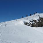 bei Punkt 2125 m.ü.M. haben wir die Gruppe der Schneeschuhläufer schon fast wieder eingeholt