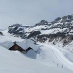 bei Vorder Orthalden treffen wir auf die Schlittelbahn die vom Fisetenpass herkommend runter nach Urnerboden führt