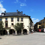 schönes Breitbildfoto der Plaza de la Encina = Eiche