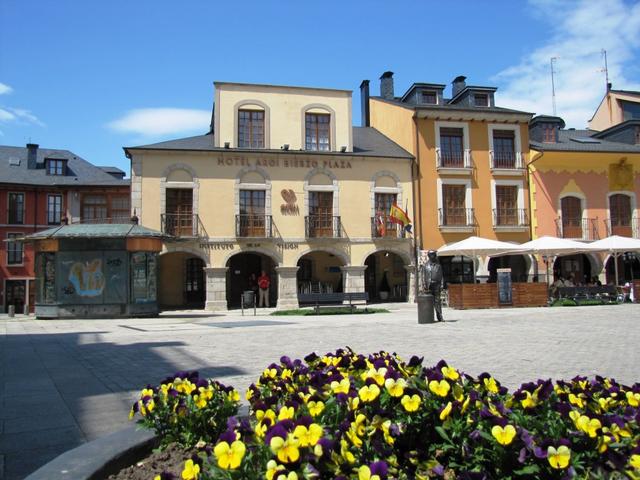 im Hotel "Aroi Bierzo Plaza" an der Plaza del Ayuntamento haben wir unser Zimmer bezogen