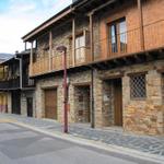 Cacabelos ist ein Dorf mit schmucken Häuser