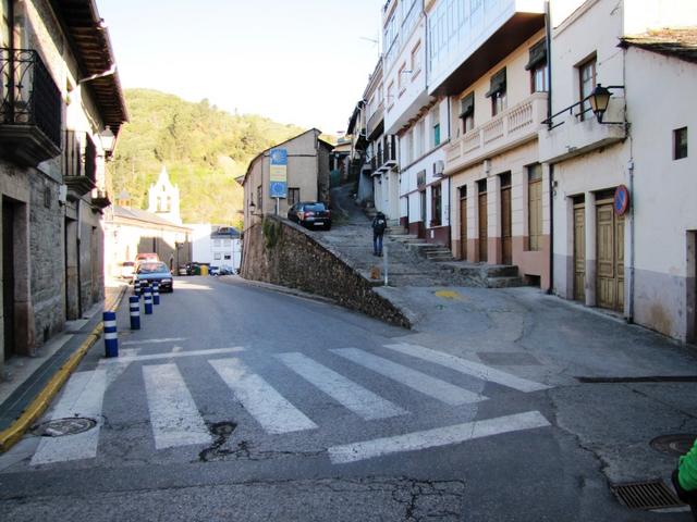 ein paar Meter nach der Brücke biegen wir rechts in die Variante "camino duro" ein