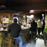 die Bar im "Complexo Xacobeo" wie immer zur Morgenzeit überfüllt von Pilger