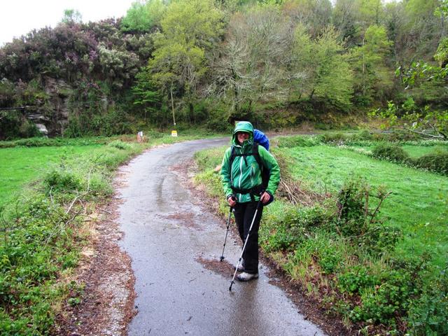 leichter Nieselregen hat eingesetzt. Stört uns aber nicht sonderlich