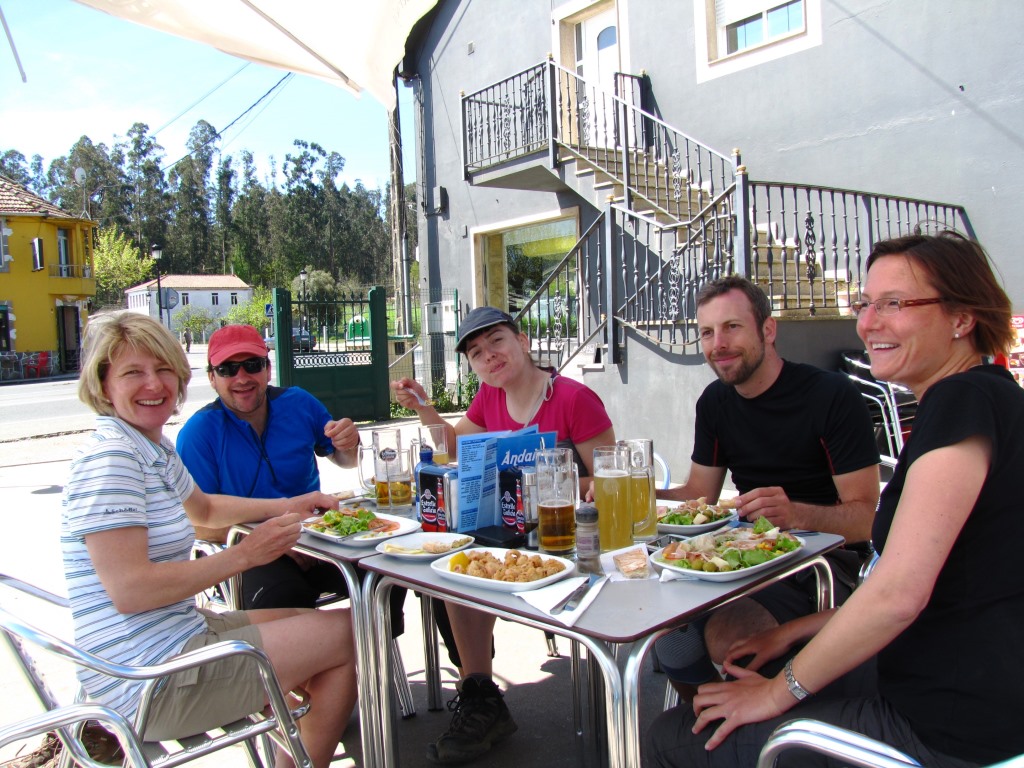 bei der Parrillada "Andaina" auf dem Alto de Santa Irene haben wir mit unseren Pilgerfreunden zu Mittag gegessen