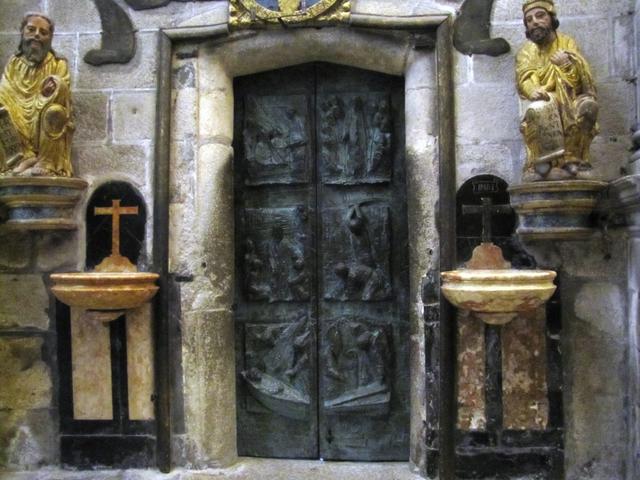 die Puerta Santa, das heilige Tor. Nur im Heiligen Jahr, wenn der 25.Juli auf einen Sonntag fällt, wird sie geöffnet