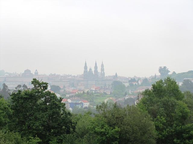 von dieser kleinen Anhohe hat man einen sehr schönen Blick auf die Kathedrale von Santiago